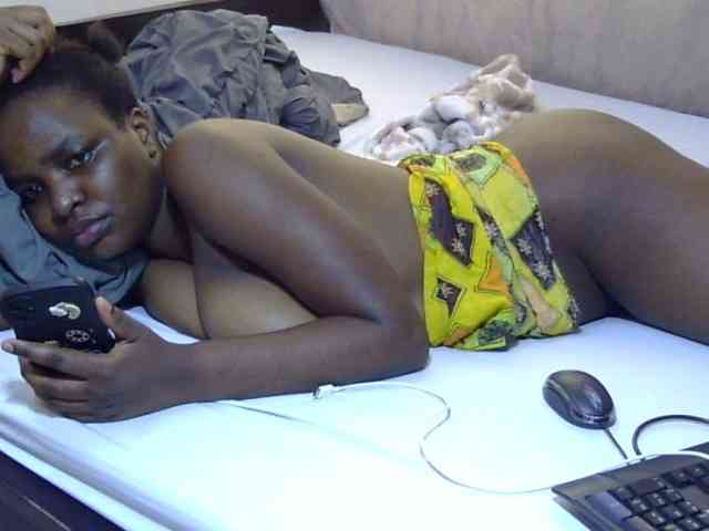 Creamykiteey webcam