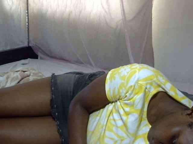 Creamykiteey webcam