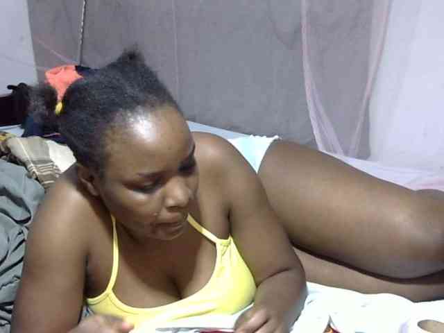 Creamykiteey webcam