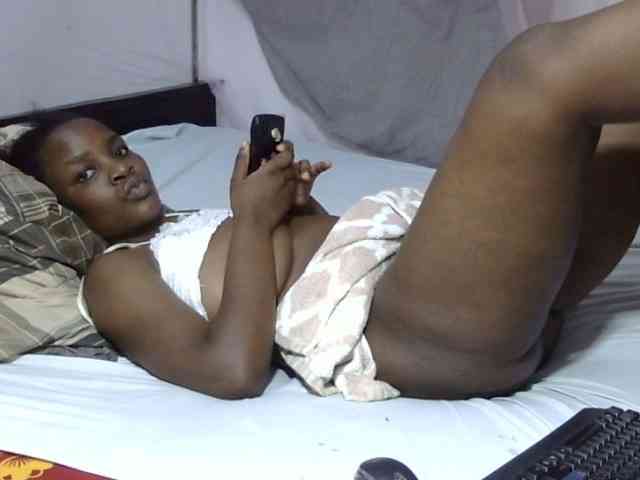 Creamykiteey webcam