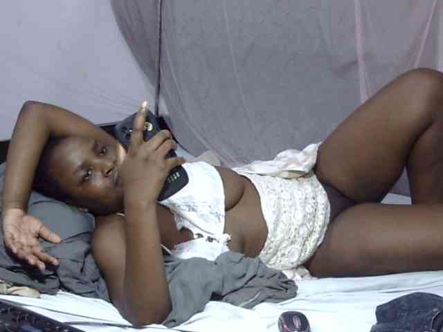 Creamykiteey webcam