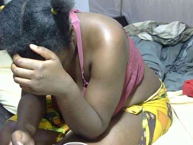 Creamykiteey webcam