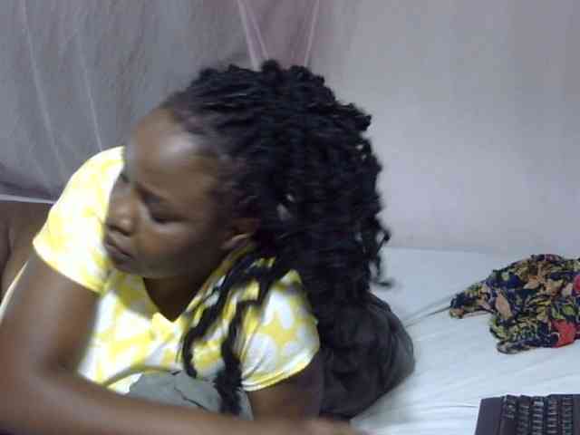 Creamykiteey webcam