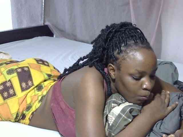 Creamykiteey webcam