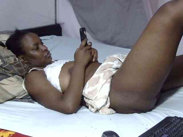 Creamykiteey webcam