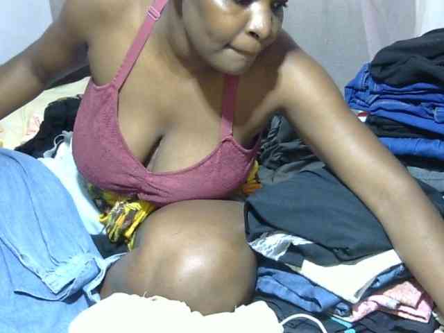 Creamykiteey webcam