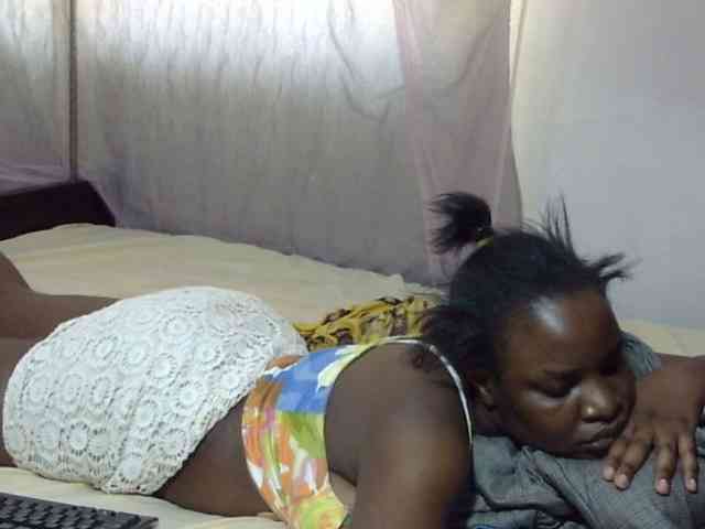 Creamykiteey webcam