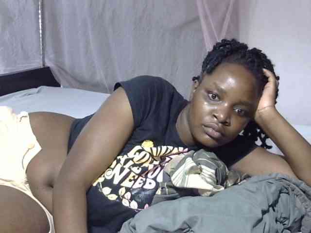 Creamykiteey webcam