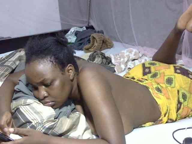 Creamykiteey webcam