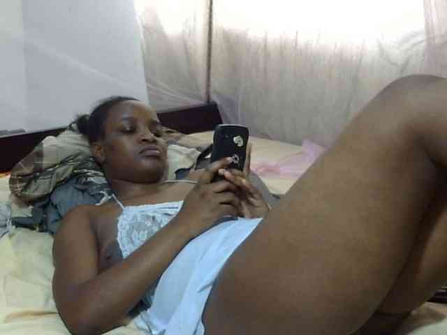 Creamykiteey webcam