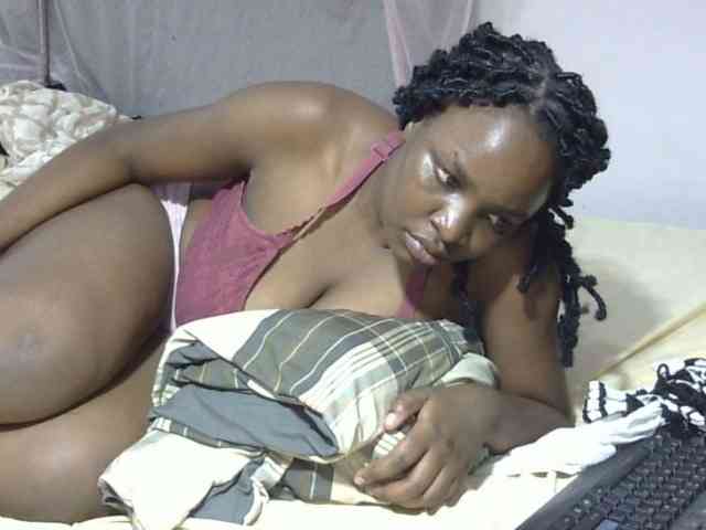 Creamykiteey webcam