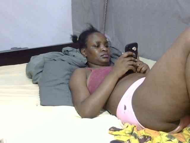 Creamykiteey webcam