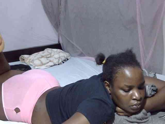 Creamykiteey webcam