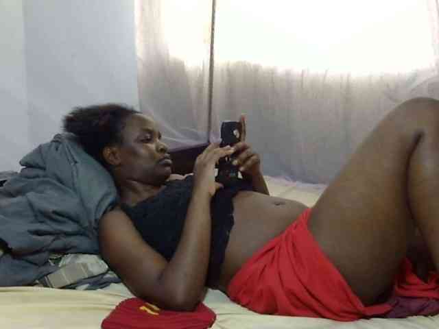 Creamykiteey webcam