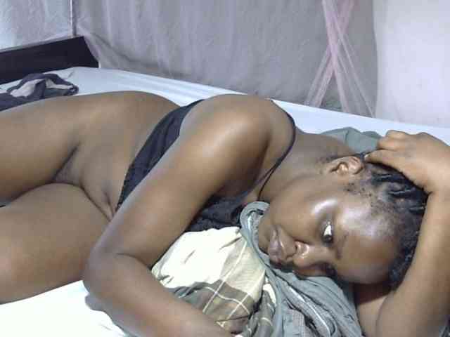 Creamykiteey webcam