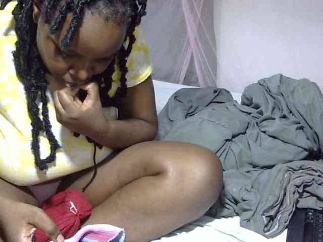 Creamykiteey webcam
