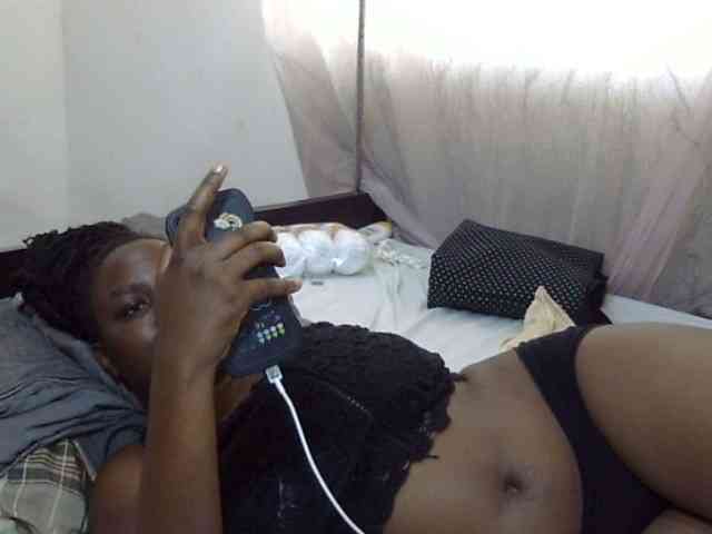 Creamykiteey webcam