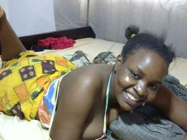Creamykiteey webcam