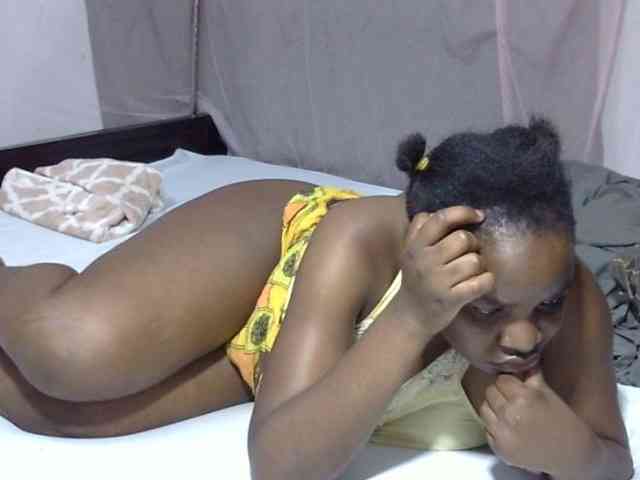 Creamykiteey webcam