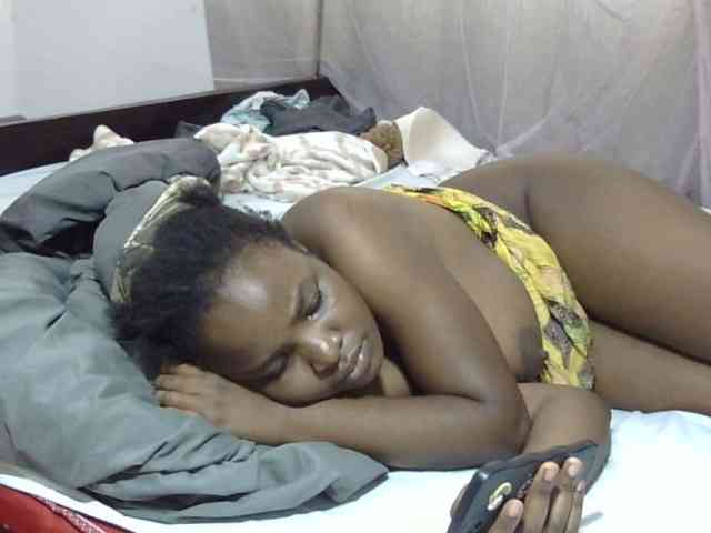 Creamykiteey webcam
