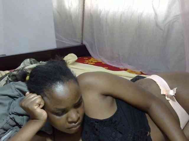 Creamykiteey webcam