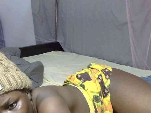 Creamykiteey webcam