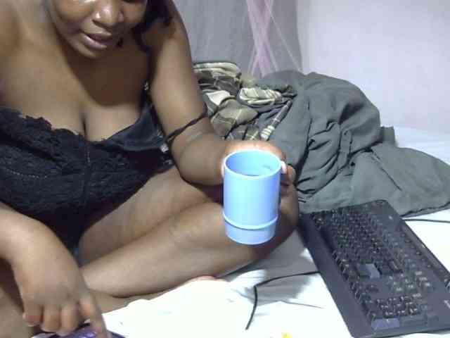 Creamykiteey webcam