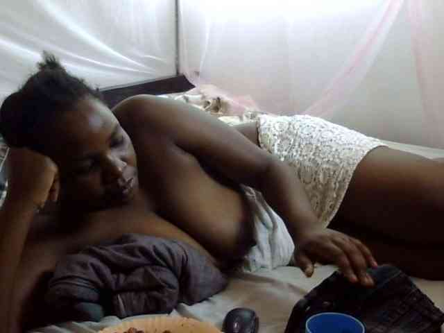 Creamykiteey webcam