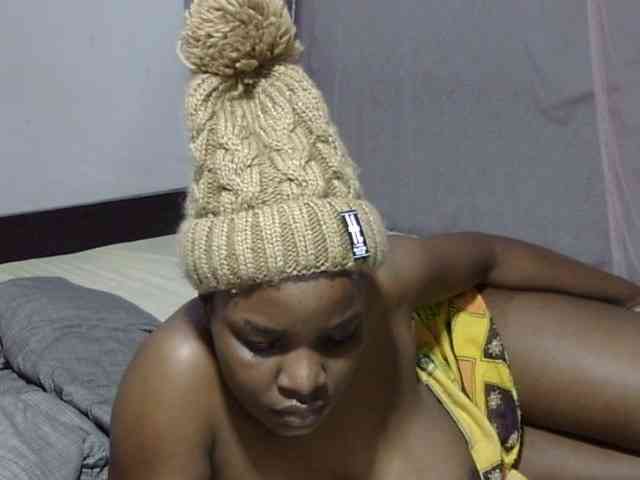 Creamykiteey webcam