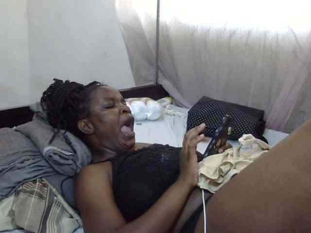 Creamykiteey webcam