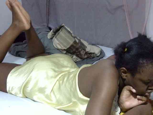 Creamykiteey webcam