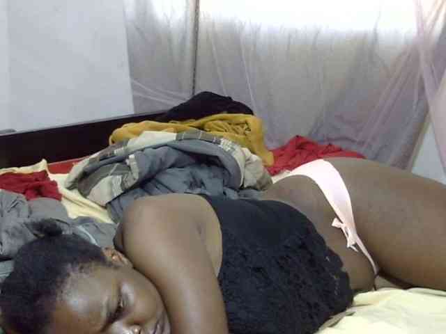 Creamykiteey webcam