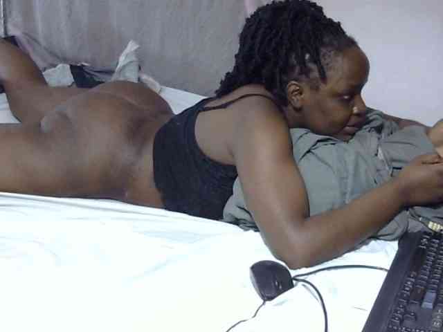 Creamykiteey webcam