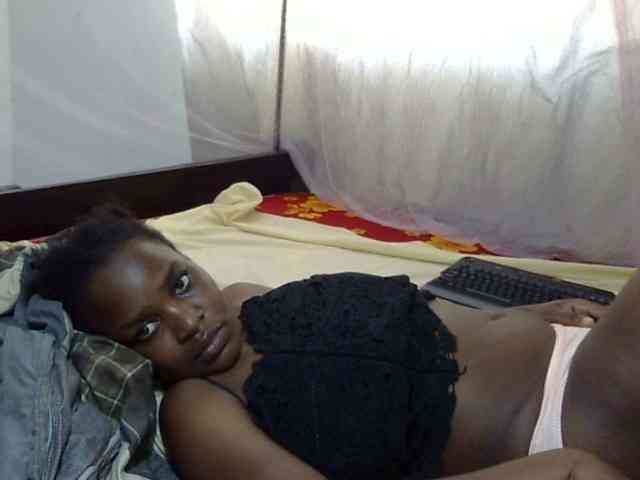 Creamykiteey webcam