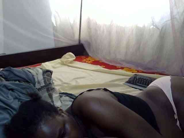Creamykiteey webcam