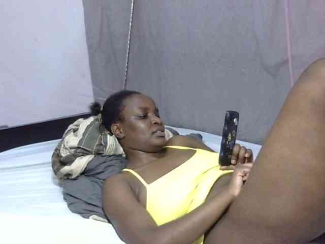 Creamykiteey webcam