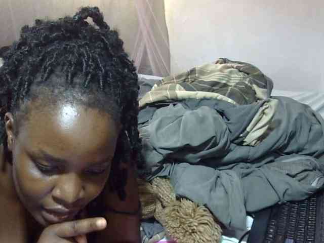 Creamykiteey webcam