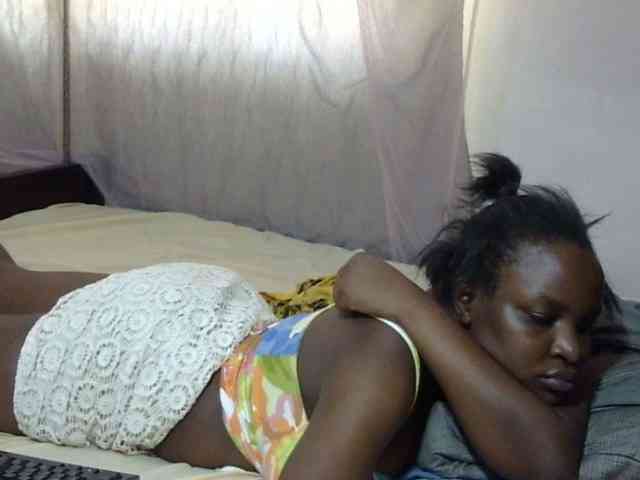 Creamykiteey webcam