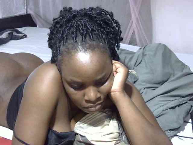 Creamykiteey webcam