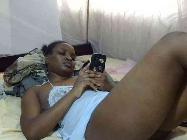 Creamykiteey webcam