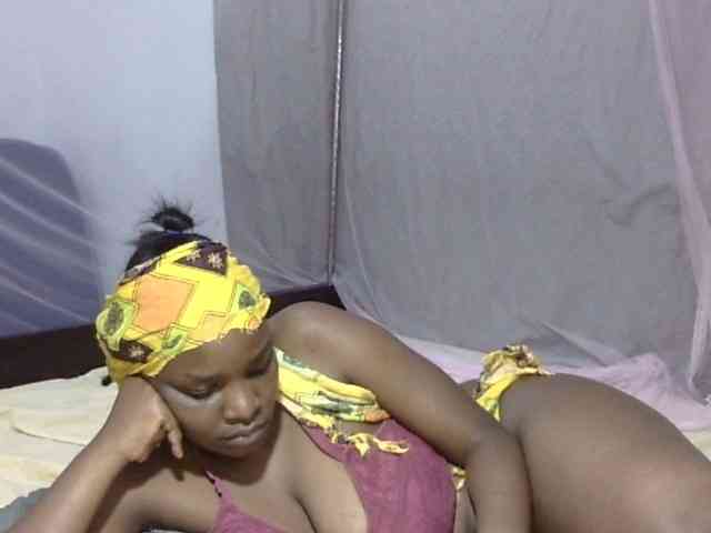 Creamykiteey webcam