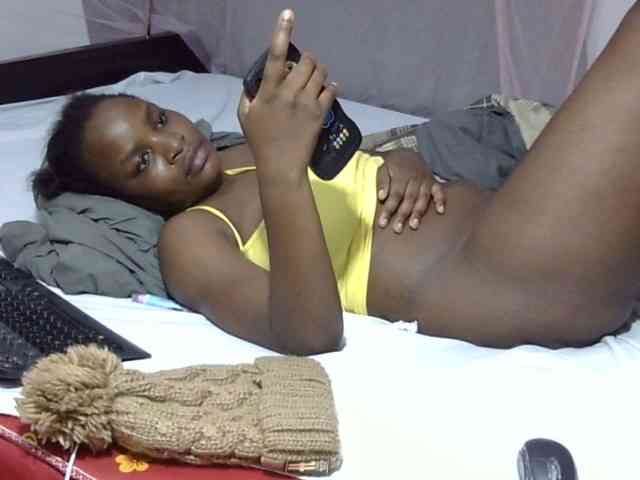 Creamykiteey webcam