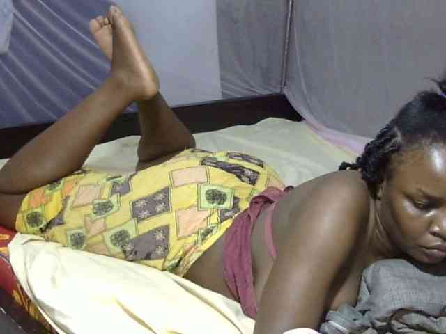 Creamykiteey webcam