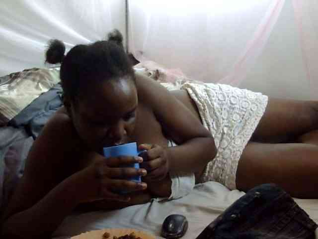 Creamykiteey webcam