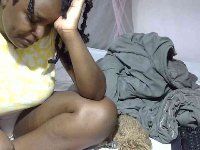 Creamykiteey webcam