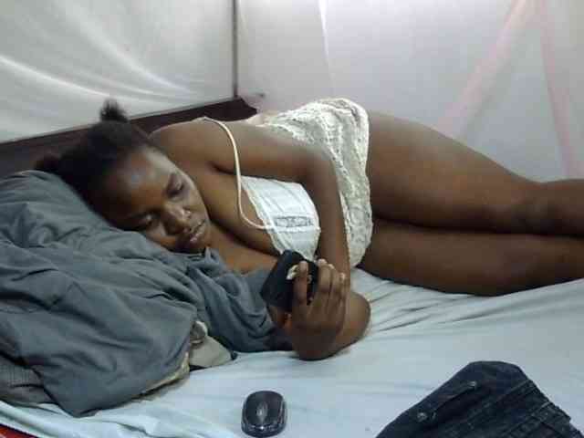 Creamykiteey webcam