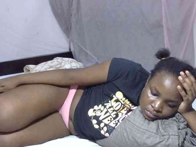 Creamykiteey webcam