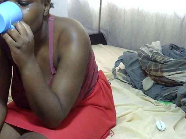 Creamykiteey webcam
