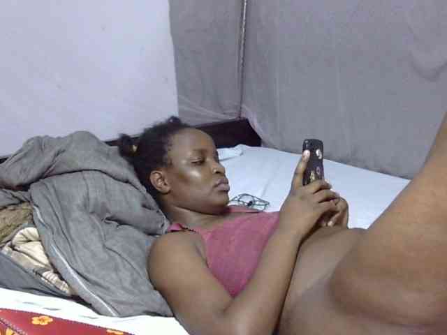 Creamykiteey webcam