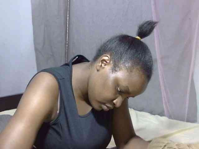 Creamykiteey webcam